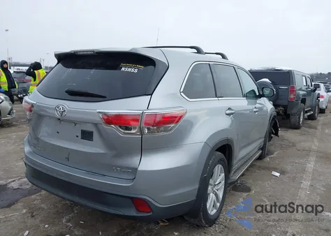 2015 Toyota Highlander Le V6 from USA, damaged, VIN 5TDBKRFH0FS186519